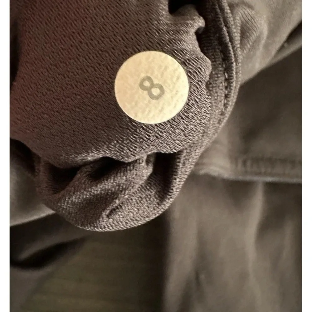 LULULEMON Size 8 Black With Pattern 25
